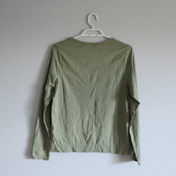 Women's Sz M Green Activewear Crewneck Stretch Long Sleeve‎ T-Shirt Top - Picture 2 of 10